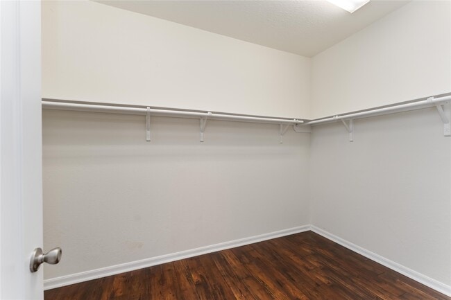 Building Photo - 5914 River Timber Trl