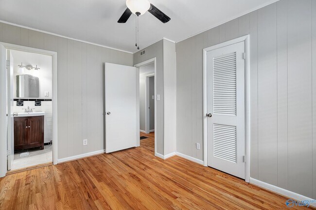 Building Photo - 2906 Morgan St SW