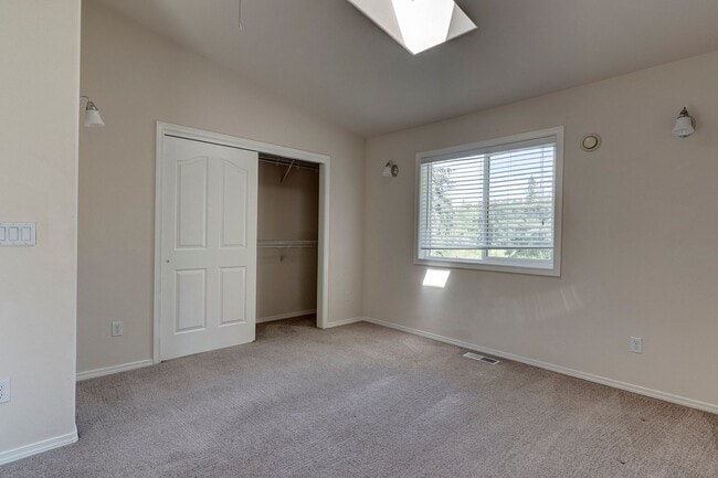 Building Photo - Spacious 2+ Bedroom Home on Corner Lot in ...