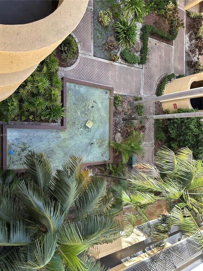 Building Photo - 6575 W Oakland Park Blvd