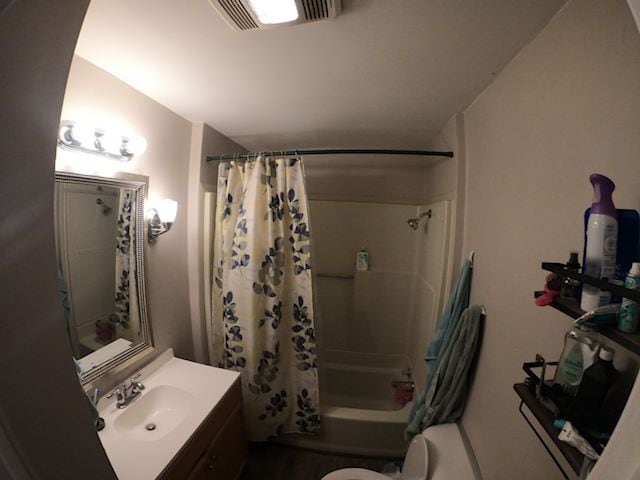 bathroom tub shower 2 - 146 Mill St