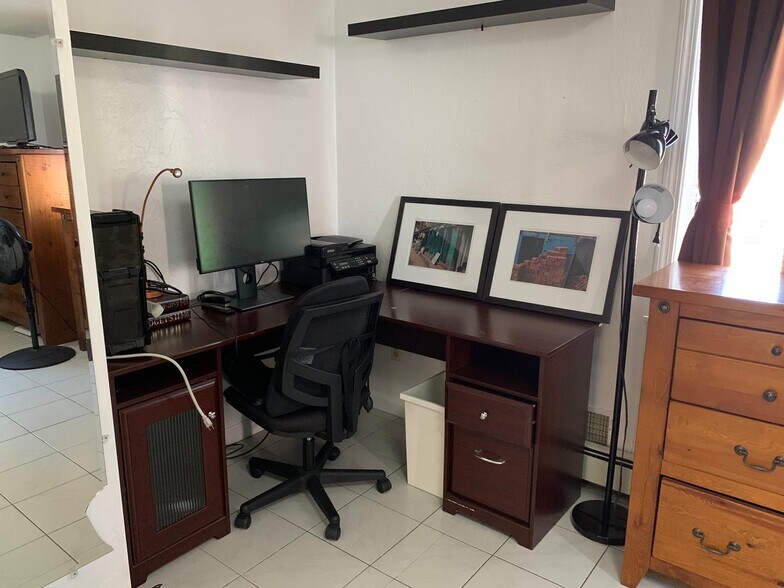 Master Bedroom corner office - 30 Murdock St