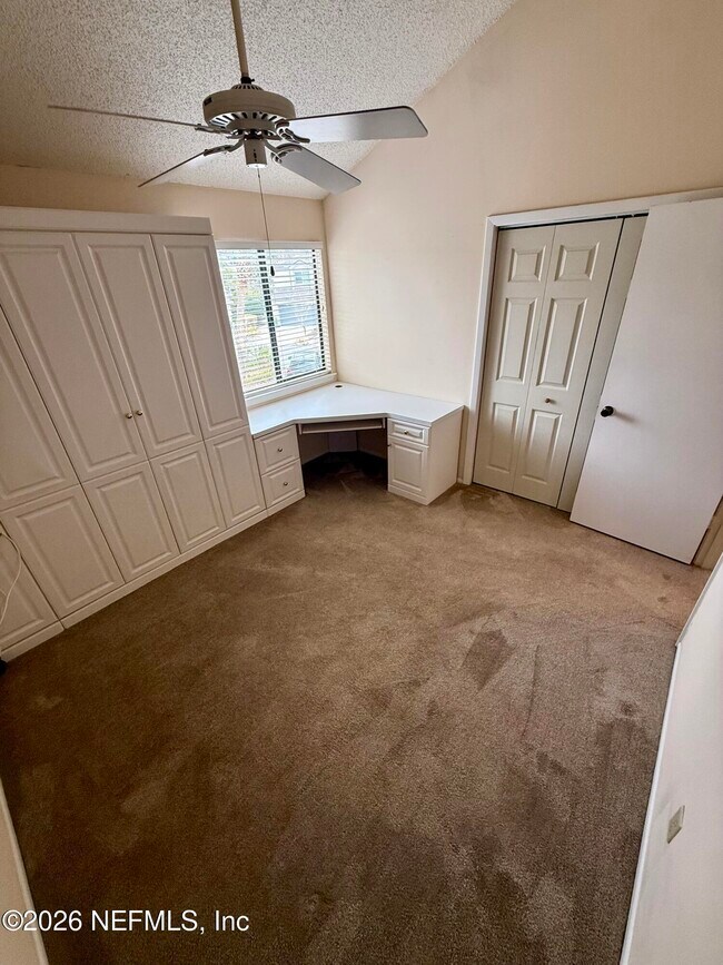 Building Photo - 536 Pelican Key