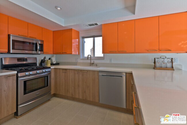 Building Photo - 3545 Ridgeview Cir S