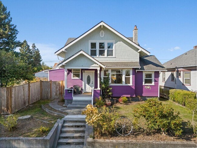 Primary Photo - Spacious 3-Bed Tacoma Home w/ Office, A/C,...