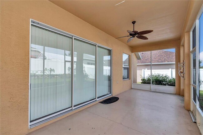 Building Photo - 5535 SW 41st St