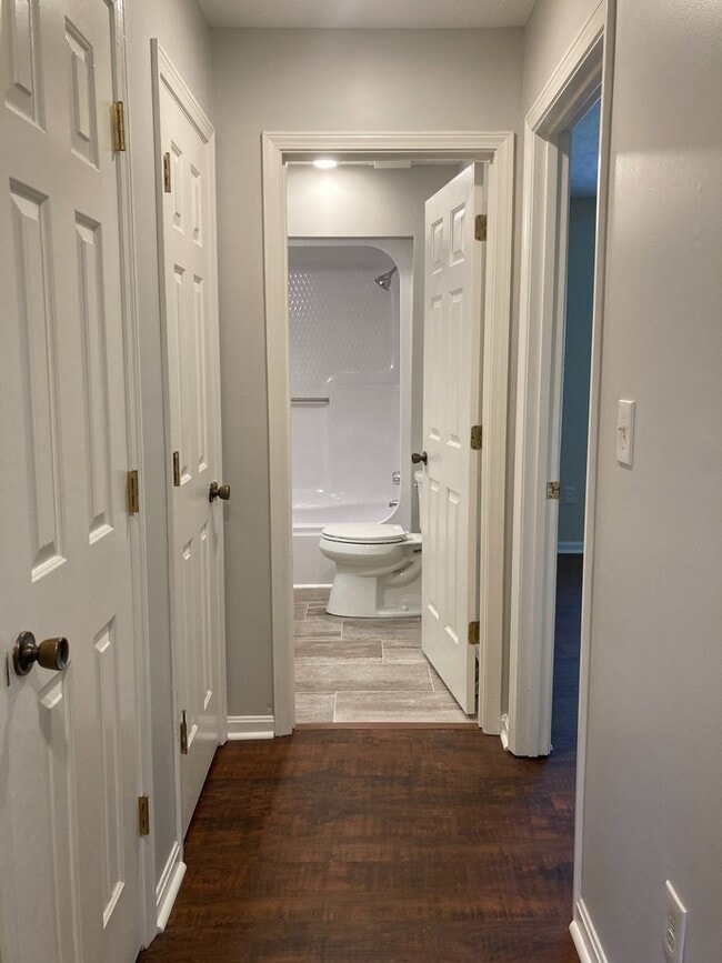 Building Photo - Cozy 3/2 House in East Rome- $1,795