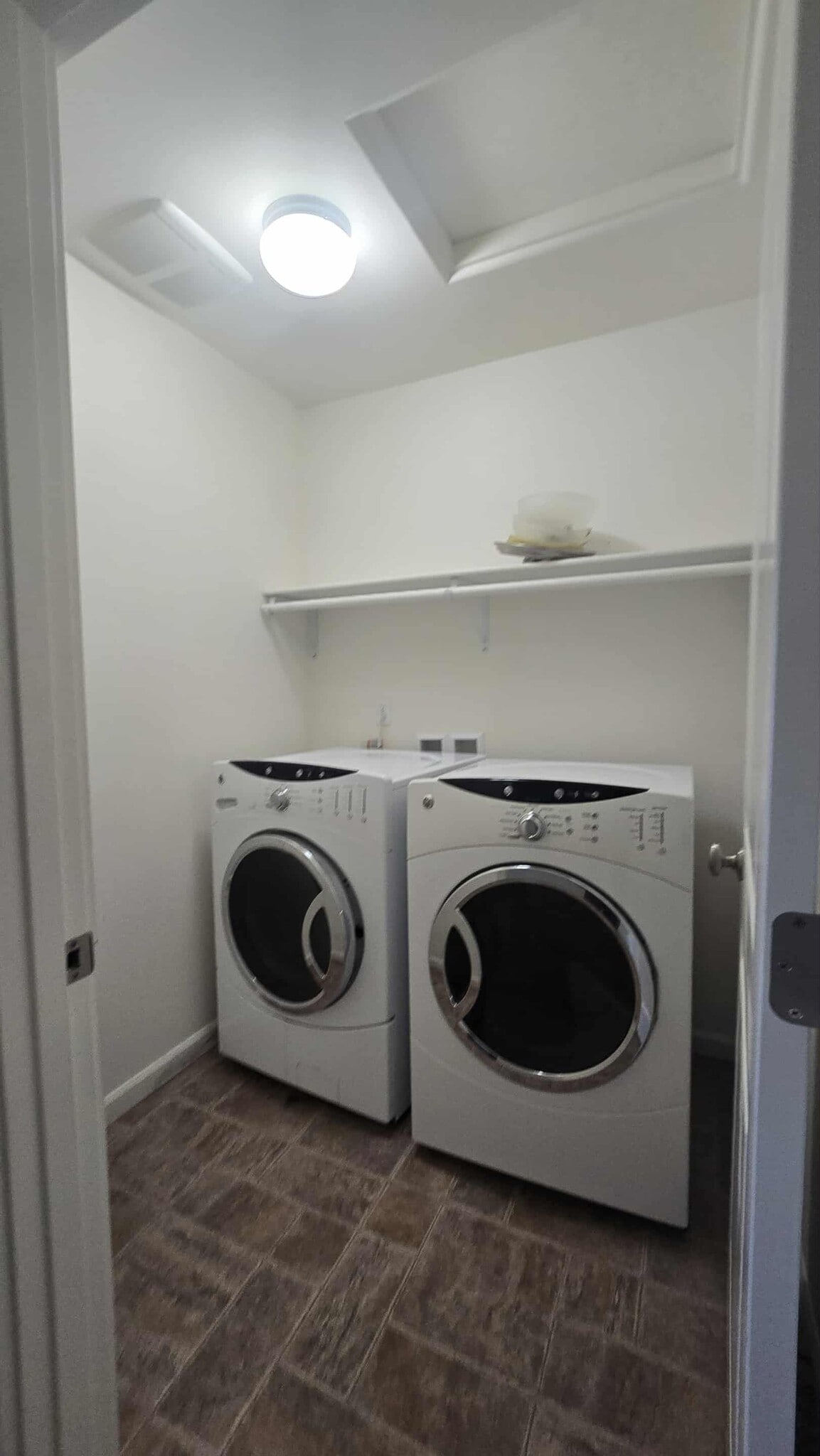 Building Photo - 16575 SE Windswept Waters Dr