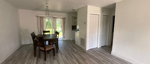 Building Photo - 1450 Mariposa Dr NE