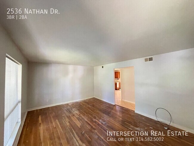 Building Photo - 2536 Nathan Dr