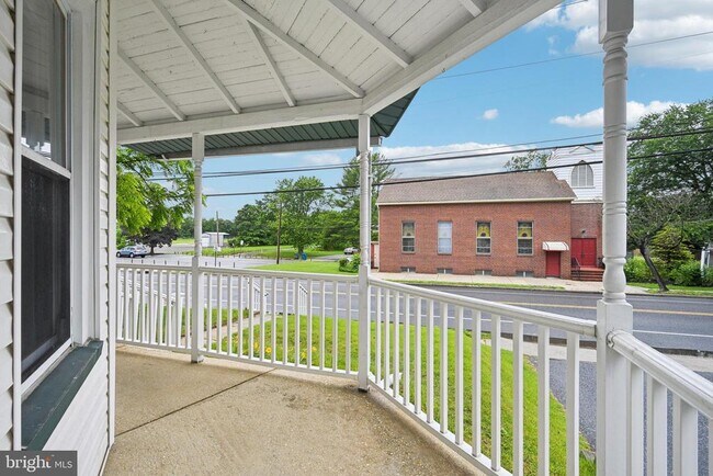 Building Photo - 134 S Main St