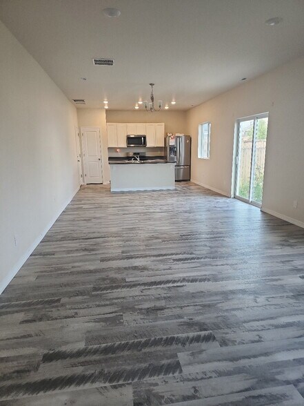 Building Photo - 6057 Napa Dr