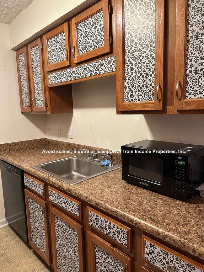 Building Photo - 171 Brooke Castle Dr