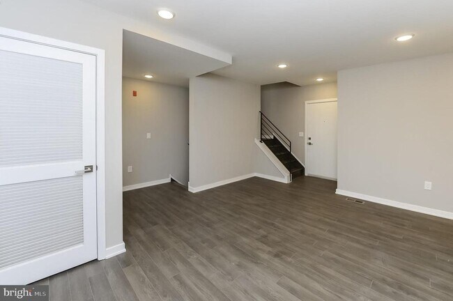 Building Photo - 726 N 19th St