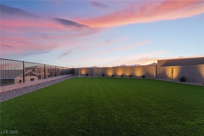 Building Photo - 1480 Marsh Bird St