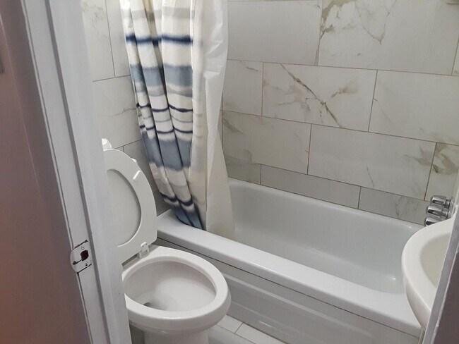 Building Photo - 1713 S 8th St