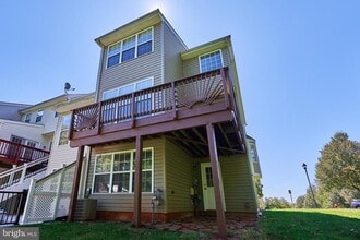 Building Photo - 20515 Blue Heron Terrace