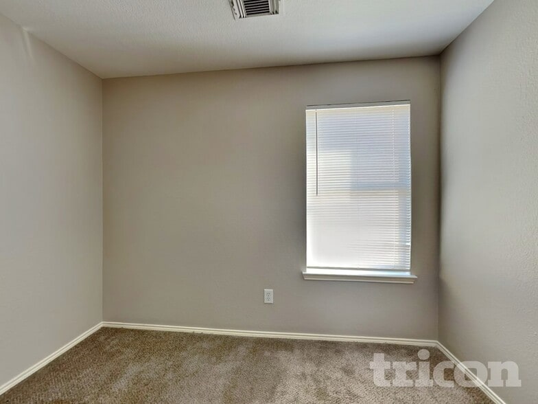 Building Photo - 2642 Skyview Shadows Ct