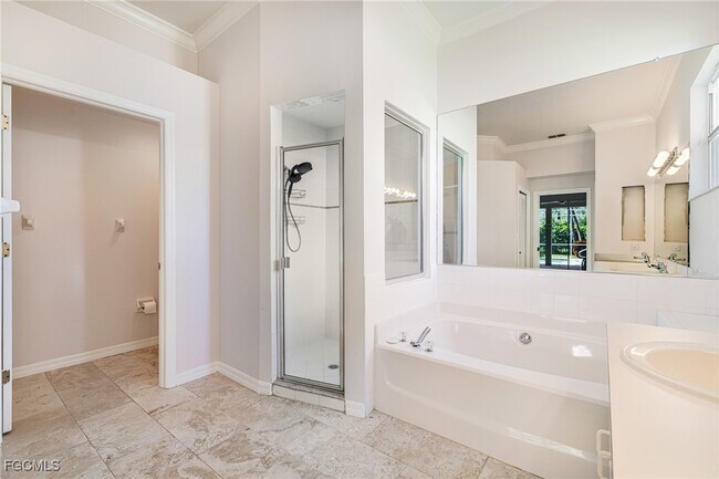 Building Photo - 12986 Kedleston Cir