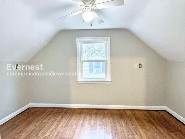 Building Photo - 5215 Muth Ave