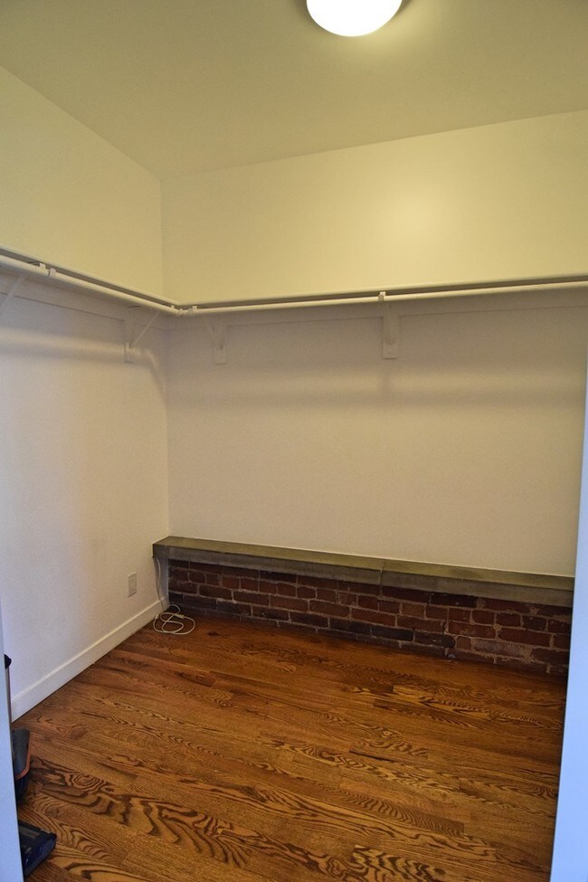 Building Photo - 2501 Grove St