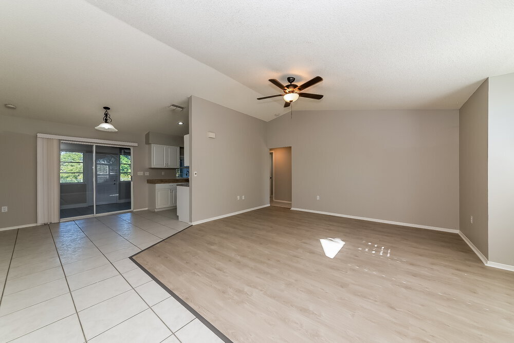 Building Photo - 6202 65th Ct E