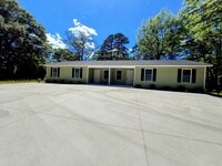 Building Photo - 130 Arthur Davis Cir