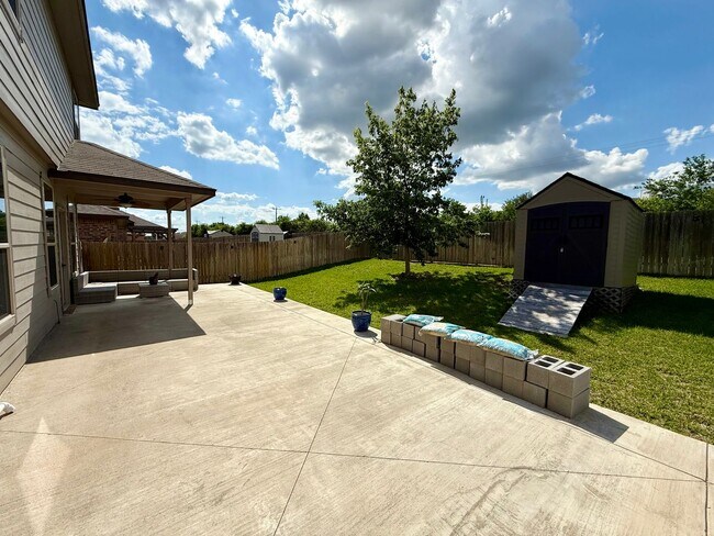 Building Photo - 11109 Gainer Dr
