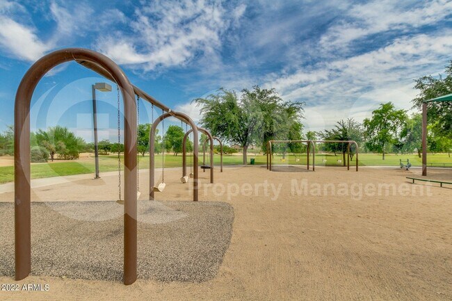 Building Photo - 4604 E Prickly Pear Trail