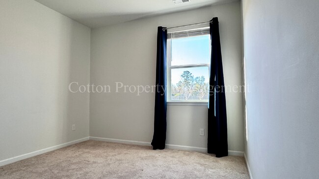 Building Photo - 441 Tributary Cir