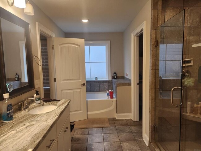 Building Photo - 105 Herman Dr