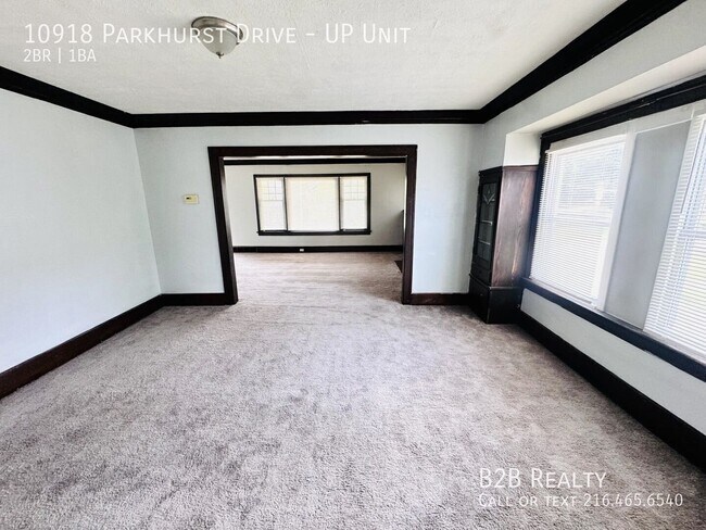 Building Photo - 10918 Parkhurst Dr