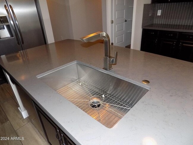 Building Photo - 4967 S Bridal Vail Dr