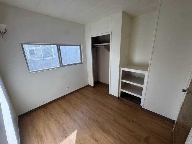 Building Photo - 2 bedroom, 1 bath manufactured home