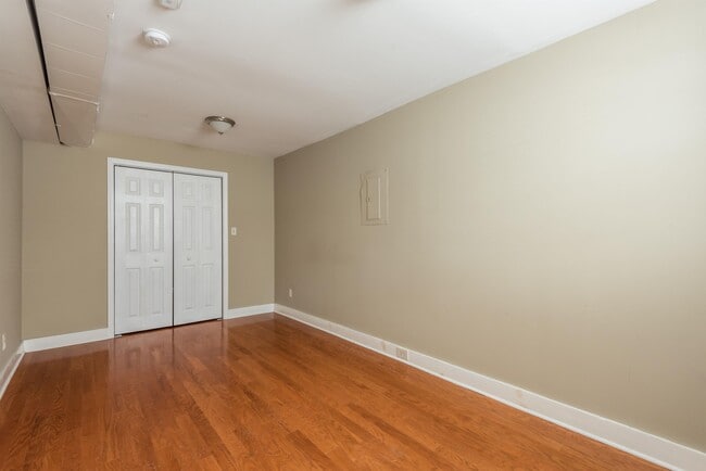 Building Photo - 201 W Fifth Ave