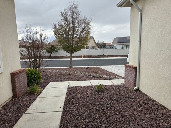 Building Photo - Apple Valley Estates- Gated Community- Beautiful 4 Bedrooms, 3 Bathrooms