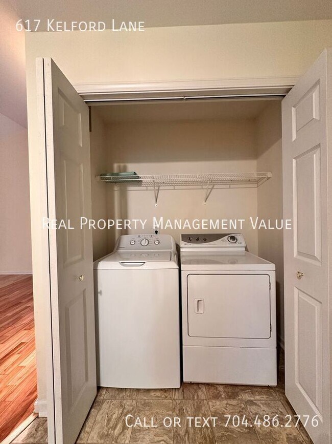 Building Photo - 617 Kelford Ln