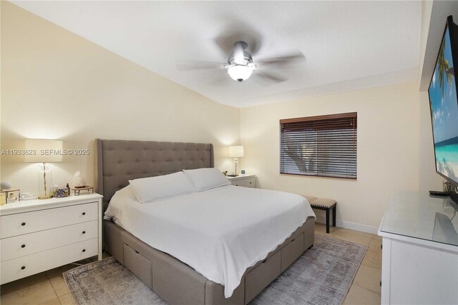 Building Photo - 6245 SW 47th Manor