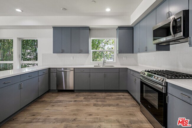 Building Photo - 6611 Leland Way