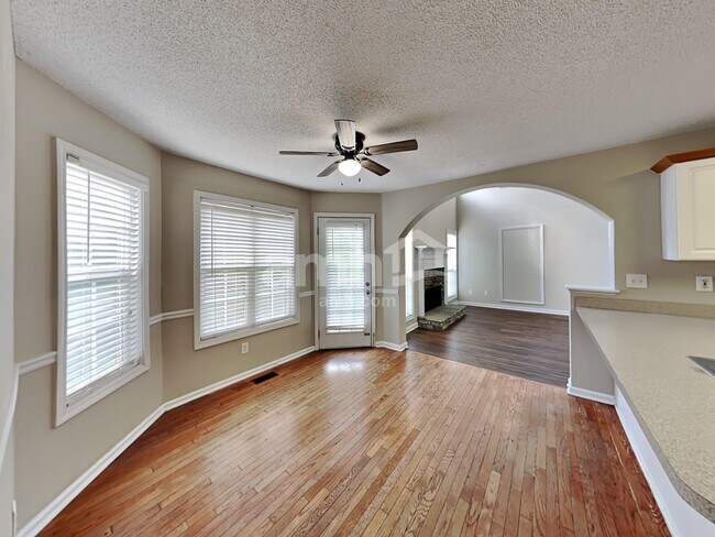 Building Photo - 3830 Rivendell Ln