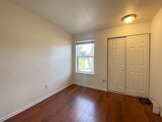 Building Photo - Charming 3 bedroom Federal Way home