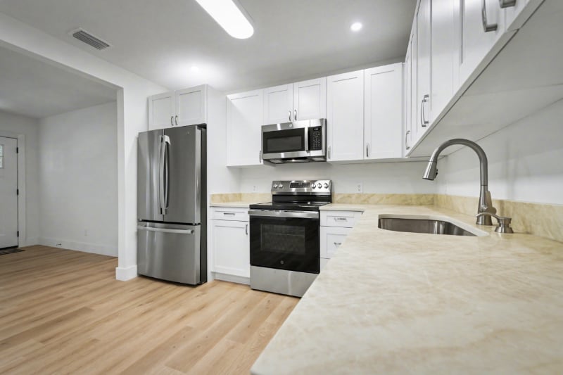 Building Photo - 5827 Ansley St