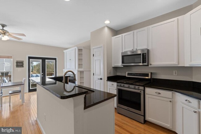 Building Photo - 44237 Sonora Ln