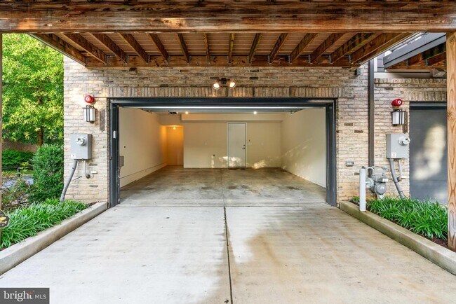 Building Photo - 158 Winsome Cir
