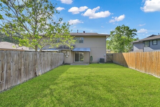 Building Photo - 1603 Hazelwood St