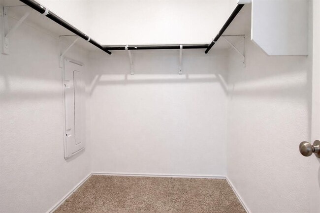 Building Photo - 14301 Sandrock Bnd