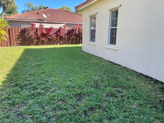 Building Photo - 5773 NW 99th Ave