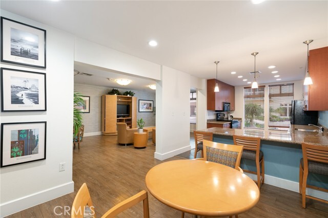 Building Photo - 388 E Ocean Blvd