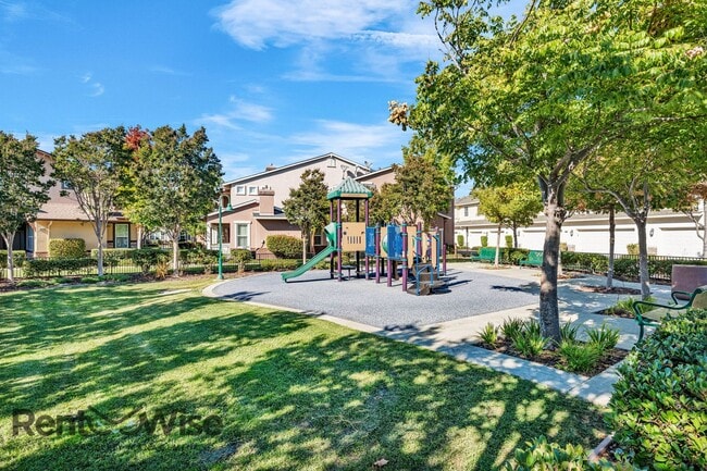 Building Photo - 2774 Journey Ln
