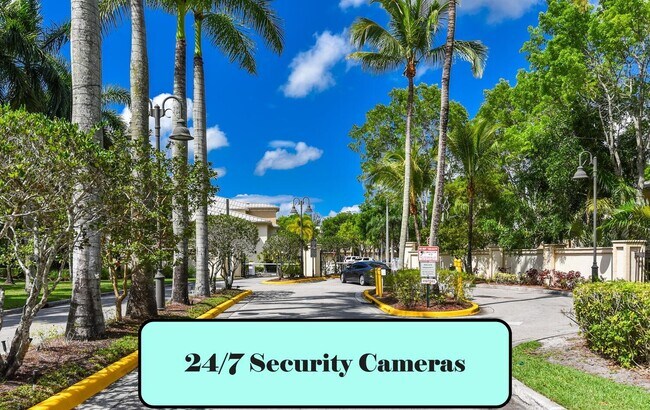 Building Photo - 1700 Crestwood Ct S